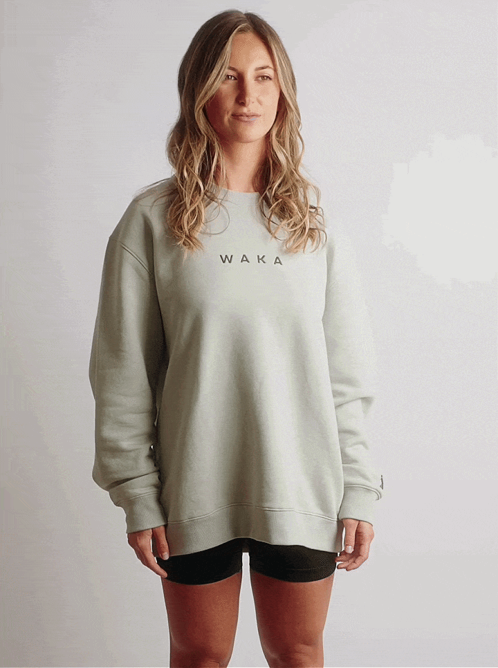 POLERON CREWNECK REGULAR MUJER TAPU GRIS WAKA