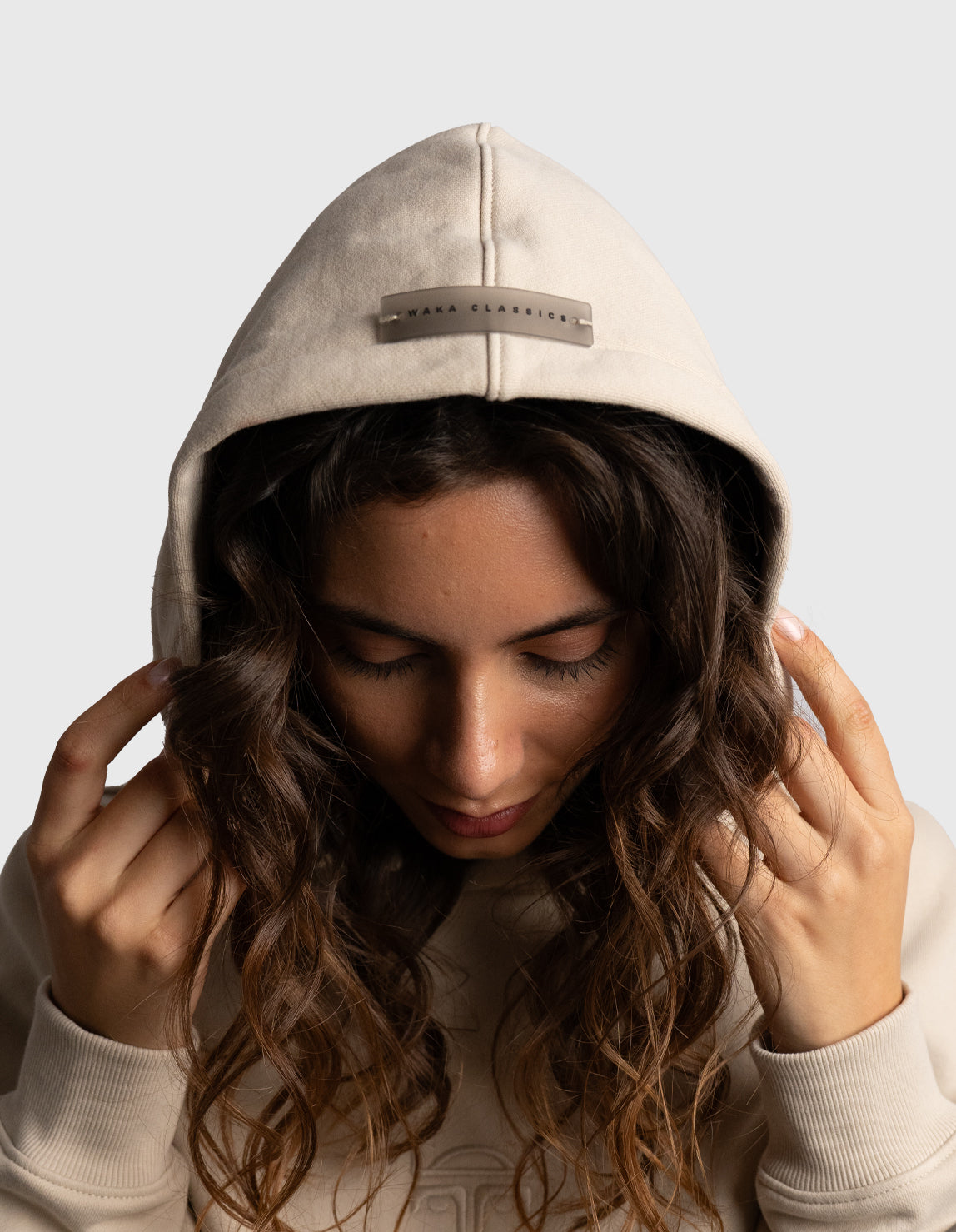 POLERON HOODIE OVERSIZE MUJER KAHA LARGO BEIGE WAKA