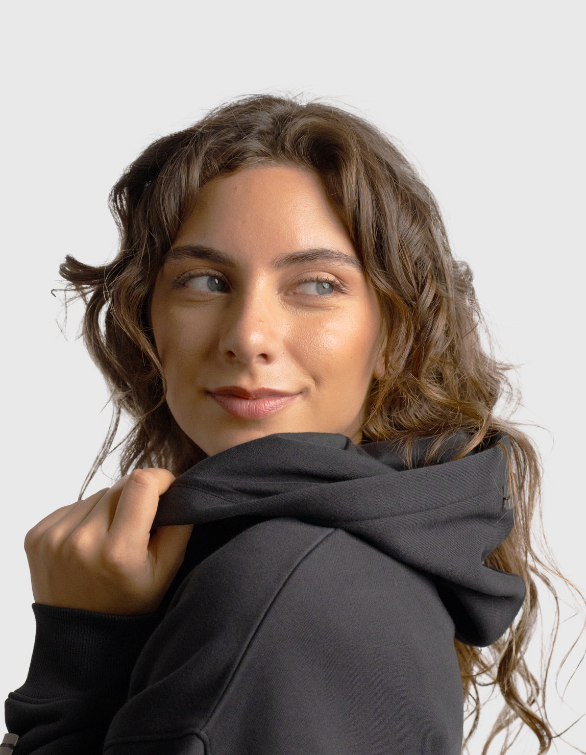 POLERON HOODIE OVERSIZE MUJER TOA CORTO NEGRO WAKA