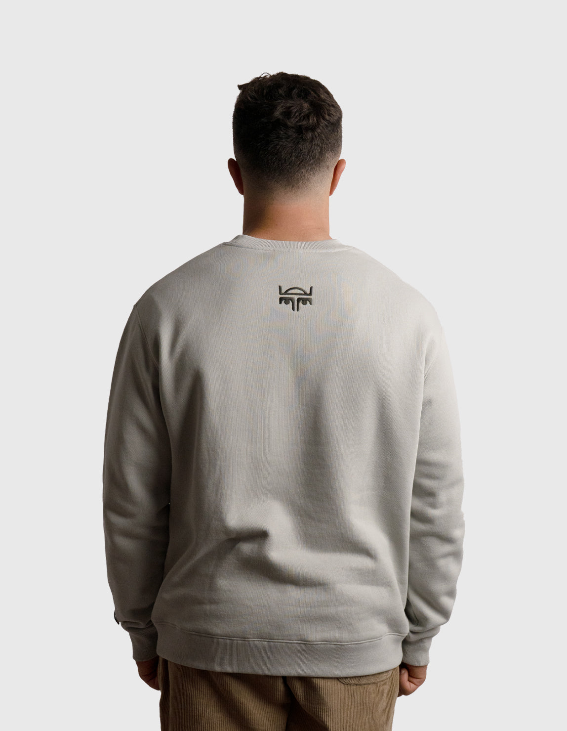 POLERON CREWNECK OVERSIZE HOMBRE TAPU REGULAR GRIS WAKA