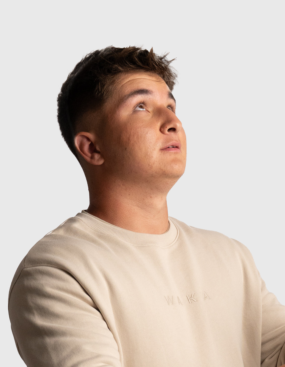 POLERON CREWNECK OVERSIZEHOMBRE TAPU REGULAR BEIGE WAKA