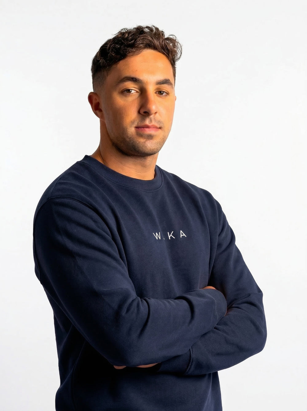 POLERON CREWNECK REGULAR HOMBRE TAPU AZUL MARINO WAKA