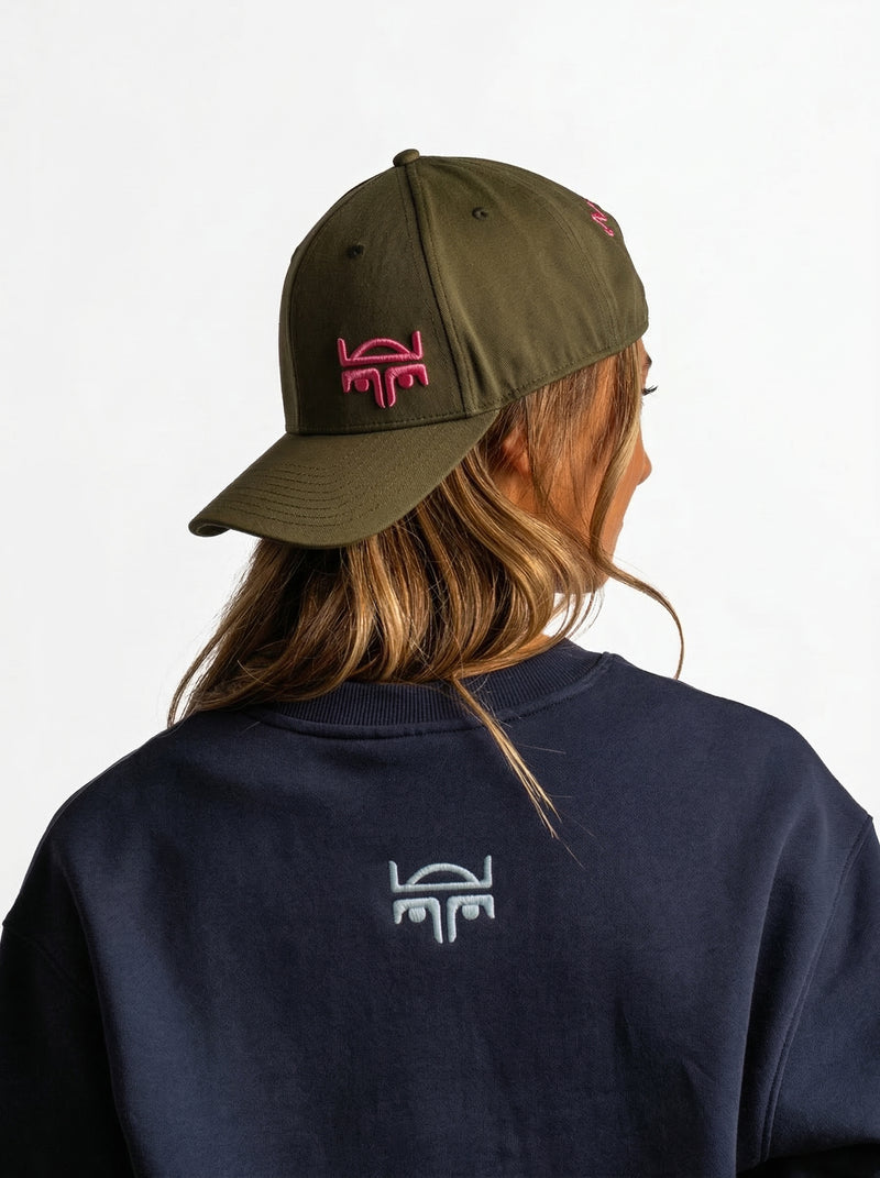 POLERON CREWNECK REGULAR MUJER TAPU AZUL MARINO WAKA